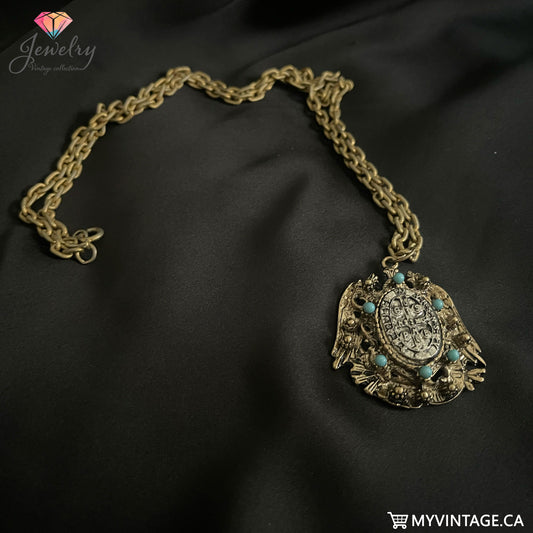 BO Vintage Pendant Necklace on Elegant Chain